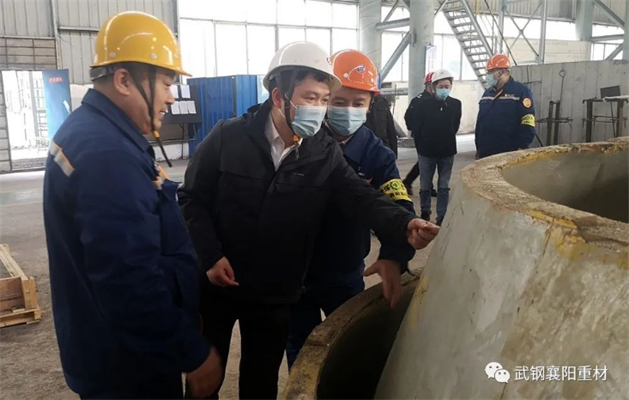 鄂城钢铁高级副总裁夏峰在襄阳重材调研